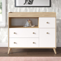 Open shelf shop changing table